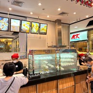 Waraporn Salapao โรบินสัน บางรัก