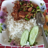 เมนูของร้าน เจ๊อึ่ง ก๋วยเตี๋ยวหมูตุ๋น