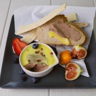 Blue's Bar and Bistro