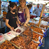 ไก่ทอดเจ๊ภัทร บิ๊กซีเเวทคหะพระราม2ตลาดกรีนเวลท