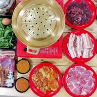 ก๋วยเตี๋ยวคลุกฝุ่น .