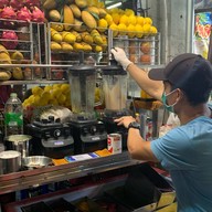 น้ำผลไม้ปั่น ถนนข้าวสาร