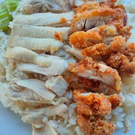 น้อนไก่ ข้าวมันไก่ พฤกษา9