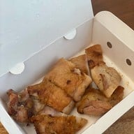 เจ๊แดงสามย่าน ส้มตำ คอหมูย่าง พระราม 9