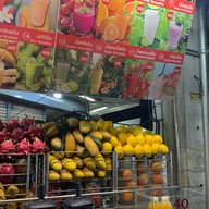 น้ำผลไม้ปั่น ถนนข้าวสาร