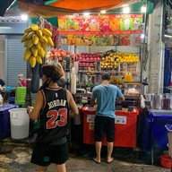 น้ำผลไม้ปั่น ถนนข้าวสาร