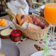 เมนูของร้าน Clair de Lune Cafe & Bistrot Wangnamkhiao