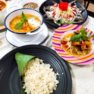 ครัวตะไคร้  By Chef Kul