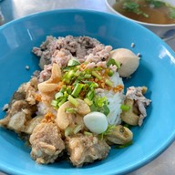 เมนูของร้าน ข้าวต้มแห้งเฮียหนวด