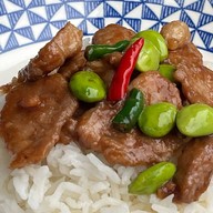 ครัวแม่สอิ้ง พริกแกงใต้ ทำสดใหม่ทุกกล่อง