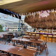 Laloy Bar