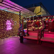 Laloy Bar