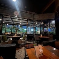 HEAP Cafe' & Restaurant อนุสาวรีย์ชัยฯ