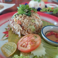 เมนูของร้าน ยุ้งเกลือบ้านแหลม