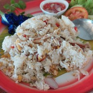 เมนูของร้าน ยุ้งเกลือบ้านแหลม