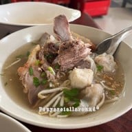 เมนูของร้าน เกี๊ยวปลานายเคี้ยม