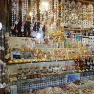 ตลาดบ้านเพ