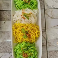 ครัวคุณต้อม เตี๋ยวตุ๋นหม้อไฟ