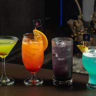 วัดใจ WADJAI Bar & Restaurant