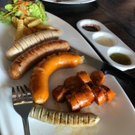 เมนูของร้าน Benny's - Eatery & Craft Beer Bar