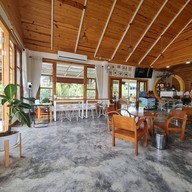ช่างไม้ Cafe’ & Restaurant
