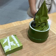 Kyo Roll En ไอคอนสยาม