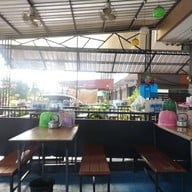 บรรยากาศ ก๋วยเตี๋ยวเรือแหกโค้ง นครราชสีมา