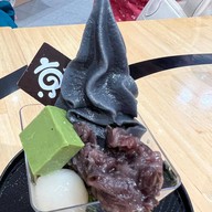 Kyo Roll En ไอคอนสยาม