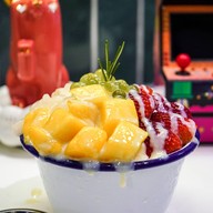 Snow Moon Cafe