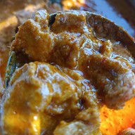 ข้าวแกงใต้เสาธง