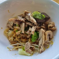 เมนูของร้าน ก๋วยเตี๋ยวเป็ดลุง มธ. ท่าพระ