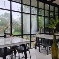 บรรยากาศ ยินดี Thai Cuisine