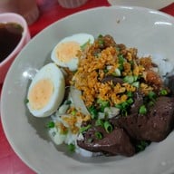 เมนูของร้าน ข้าวต้มรถแดง (ข้าวต้มทรงเครื่อง)