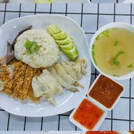 น้อนไก่ ข้าวมันไก่ พฤกษา9
