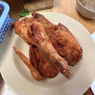 จ๊ะดำข้าวยำ