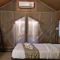 หินตกริเวอร์แค้มป์ ณ ช่องเขาขาด