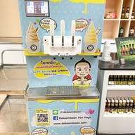 Deksomboon Shop เยาวราช