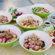 หมูแดงหมูกรอบ นายแมน ตลาดมารวยหทัยราษฎร์ 54
