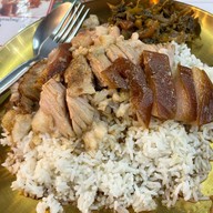 ข้าวขาหมูสูตรอาก๋ง ตลาดเจ้าพระยา