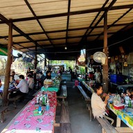 ผัดไทยวัดท้องคุ้ง