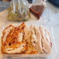 ตู้ข้าวมันไก่ สาขาทองหล่อ