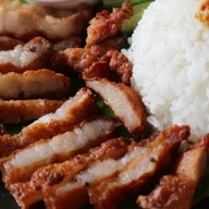 ข้าวกระเพรา&ข้าวหมูทอด& ข้าวไก่ทอด& ไข่เจียวทรงเครื่อง