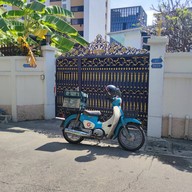 หน้าร้าน Le Neuf Bistro _ เลอเนอฟ บิสโตร (เจ้าเก่า) สุขุมวิท 58