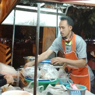 โบ๊ท&บีม ผัดไทยหอยทอดข้างหนอง