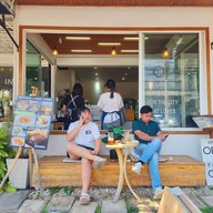 GRAVITY CAFE & BISTRO พระสิงห์