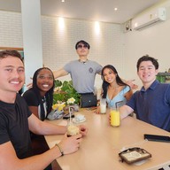 GRAVITY CAFE & BISTRO พระสิงห์