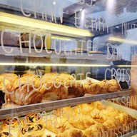 GRAVITY CAFE & BISTRO พระสิงห์