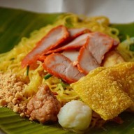 เจ๊กุ่ยก๋วยเตี๋ยวห่อใบตอง … พี่ขม วงเวียน ท้ายบ้าน