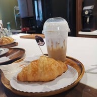 Koffee & co. สนามเป้า
