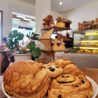 GRAVITY CAFE & BISTRO พระสิงห์